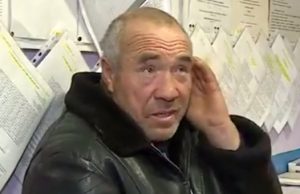 Потерявший память житель Горного Алтая поселился в самодельной хижине в Новосибирске