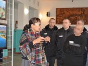 Приобщились к прекрасному. Для осужденных устроили выставку картин Чорос-Гуркина
