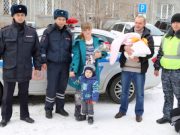Полицейские сопроводили рожающую жительницу региона в роддом