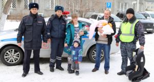 Полицейские сопроводили рожающую жительницу региона в роддом