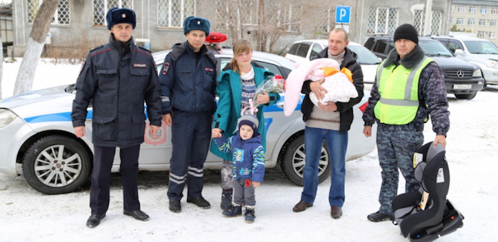 Полицейские сопроводили рожающую жительницу региона в роддом