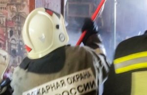 Жилой дом чуть не сгорел из-за двух газовых баллонов