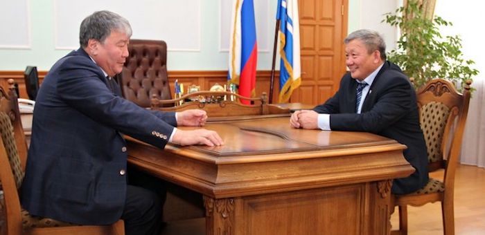 Спикер якутского парламента посетил Республику Алтай