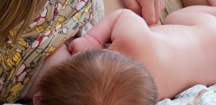 Пьяная мать задушила во сне 5-месячного сына