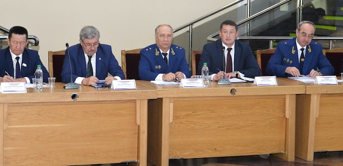 На открытом форуме прокуратуры обсудили вопросы охраны Телецкого озера