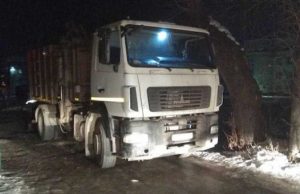 Два пешехода попали под колеса автомобилей