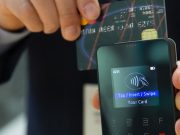Приставы прекращают работать с наличными