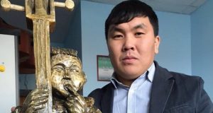 Голосуем за Мергена Тельденова на конкурсе «Биир кун»