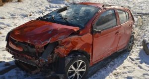 Автомобиль под управлением жительницы Чемала рухнул с обрыва в Катунь