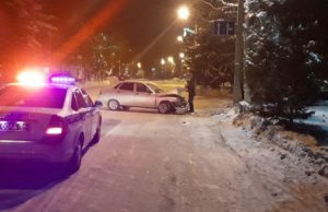 На выходных два пьяных водителя врезались в столбы ЛЭП