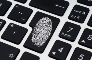 Жители Алтая почти ежедневно попадаются на уловки мошенников в интернете