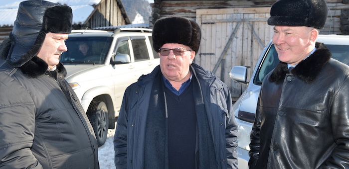 Глава республики посетил Усть-Коксинский район