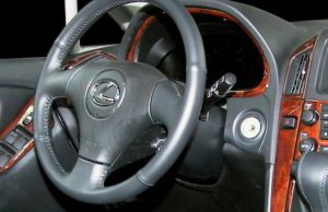 В Усть-Кане угнали стоявший на улице с заведенным двигателем Lexus