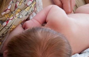 Пьяная мать насмерть придавила во сне пятимесячного сына