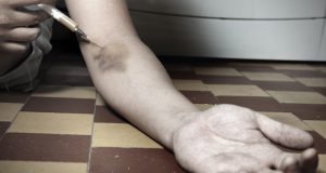 За торговлю героином мужчин отправили в колонию строгого режима