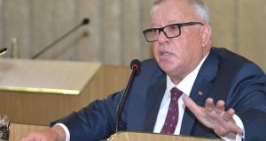 Депутаты зададут главе республики восемь вопросов