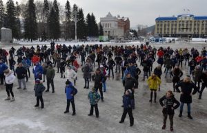 Александр Карелин провел в Горно-Алтайске «Межнациональную зарядку»