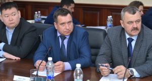 Строим вертикаль власти. От райсоветов потребовали соблюдать закон