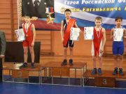 Юные алтайские борцы успешно выступили в Новокузнецке
