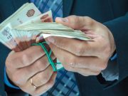 Более 400 тыс. рублей в месяц. Депутаты Госдумы и сенаторы отчитались о доходах