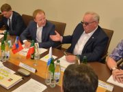 Александр Бердников предсказал Виктору Томенко убедительную победу на выборах