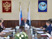 Глава республики провел совещание с членами правительства