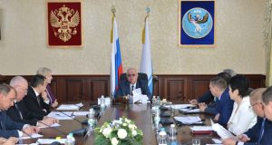 Глава республики провел совещание с членами правительства
