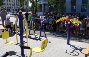 В трех микрорайонах Горно-Алтайска открыли спортплощадки