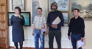 Выставка алтайских художников открылась в Эл Курултае
