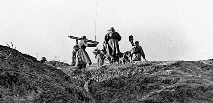 Сорвал наступление фашистов на деревню Сталино