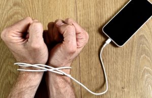 В Горно-Алтайске рецидивист украл дорогой смартфон