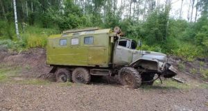 Рабочие угнали у своего начальника грузовик