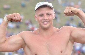 Андрей Томчук стал абсолютным чемпионом по борьбе куреш