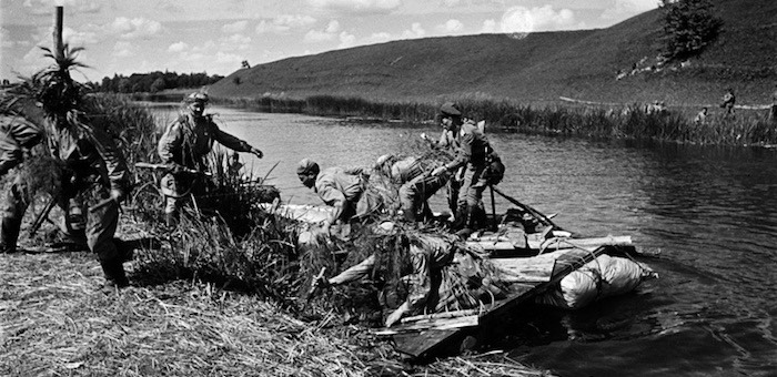 Алтайский писатель одним из первых форсировал Амур