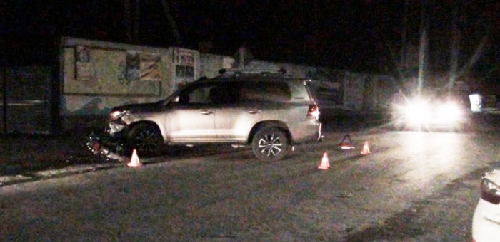 В Чемале подросток на мотоцикле протаранил 200-й «крузер» из Барнаула