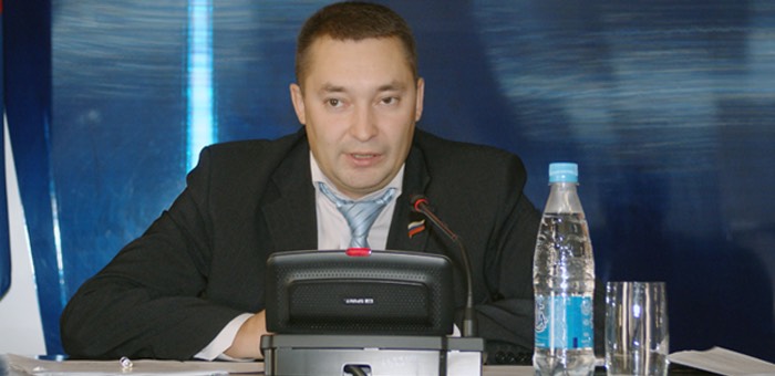 Автомобиль бийского чиновника остановили в Горно-Алтайске, проходить тест на алкоголь он отказался