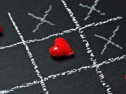 Венерологи призывают хранить верность своим партнерам, чтобы избежать сифилиса