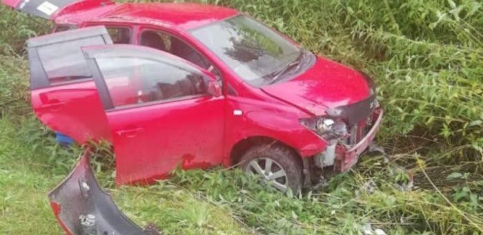 Жительница Барнаула опрокинула автомобиль возле Дубровки и сбежала с места аварии