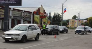 10-летний мальчик попал под колеса, перебегая улицу