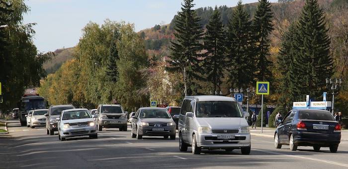 Глава региона извинился перед автолюбителями за использование спецсигналов