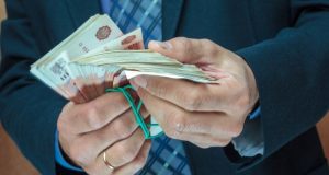 C Джаткамбаева взыскали часть многомилионного штрафа