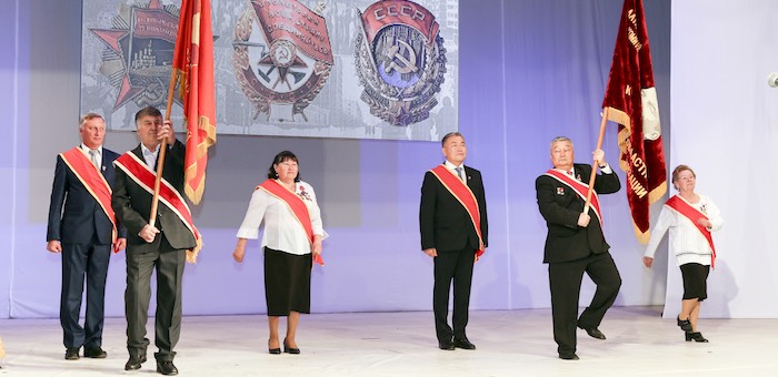 Столетие комсомола отметили на Алтае
