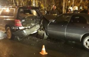 В Горно-Алтайске столкнулись три автомобиля