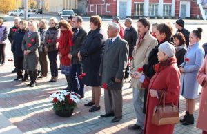 В Горно-Алтайске почтили память жертв политических репрессий