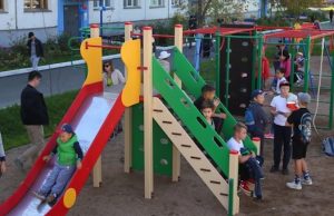 Две благоустроенные дворовые территории открыли в Горно-Алтайске