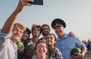 Любовь в Крыму, байопик о Фредди Меркьюри, комедийный Хэллоуин: премьеры недели
