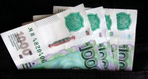 Студентка обворовала соседку по общежитию, чтобы покушать и одеться