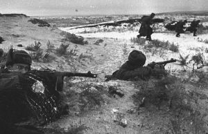 Во время разведки боем первым ворвался в траншеи противника