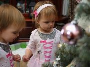 Благотворительный сбор новогодних подарков проводит Российский детский фонд