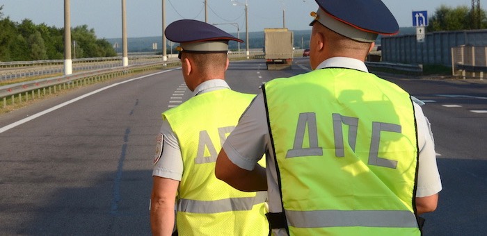 Жителя Чемальского района будут судить за нападение на сотрудников ГИБДД